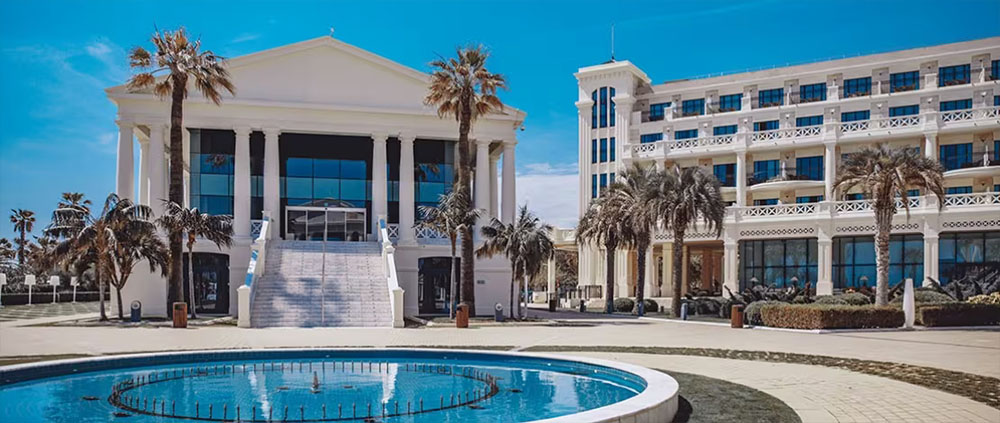 瓦伦西亚的拉斯阿雷纳斯温泉酒店（Hotel Balneario Las Arenas） © Agent Wolf