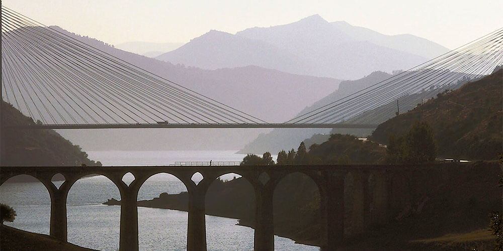 奥马尼亚和卢纳山谷生态圈保护区