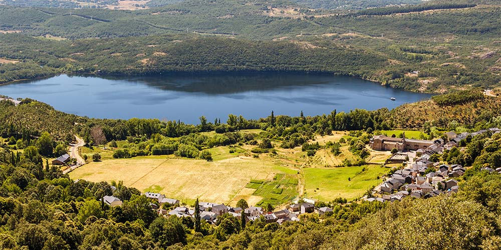 萨纳夫里亚湖及塞贡德拉-波尔图山脉自然公园