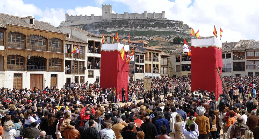 佩尼亚菲耶尔天使降临 © Turismo de Peñafiel