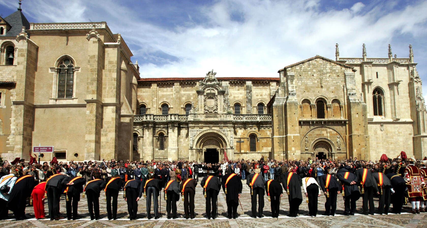 躬身礼仪式 © Ayuntamiento de León